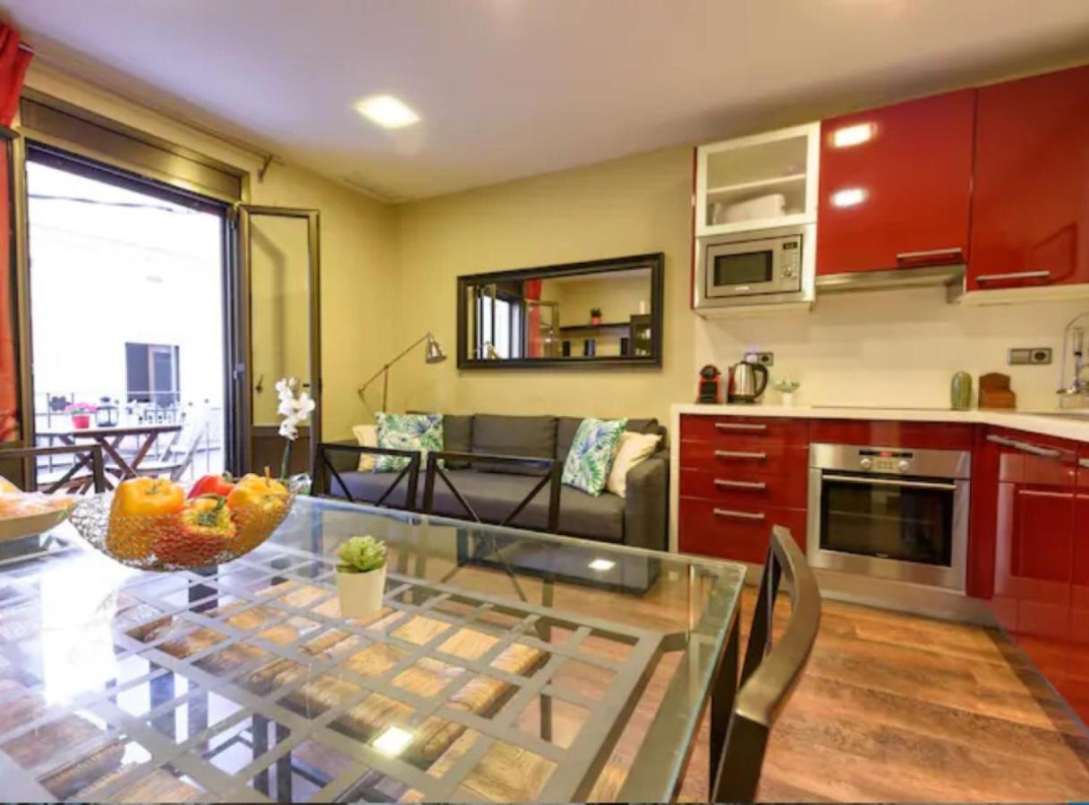 Ramblasrentals Cozy Renovated 2Br With Balcony Lift 20M Rambla - Parking - Wifi Barcelona Bagian luar foto