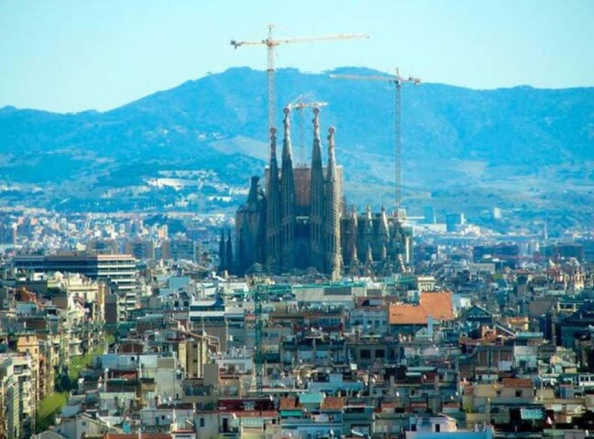 Ramblasrentals Cozy Renovated 2Br With Balcony Lift 20M Rambla - Parking - Wifi Barcelona Bagian luar foto