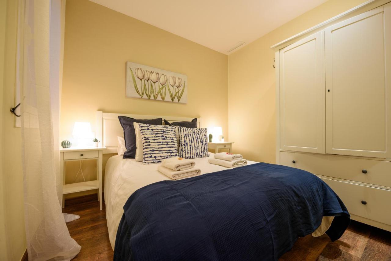 Ramblasrentals Cozy Renovated 2Br With Balcony Lift 20M Rambla - Parking - Wifi Barcelona Bagian luar foto