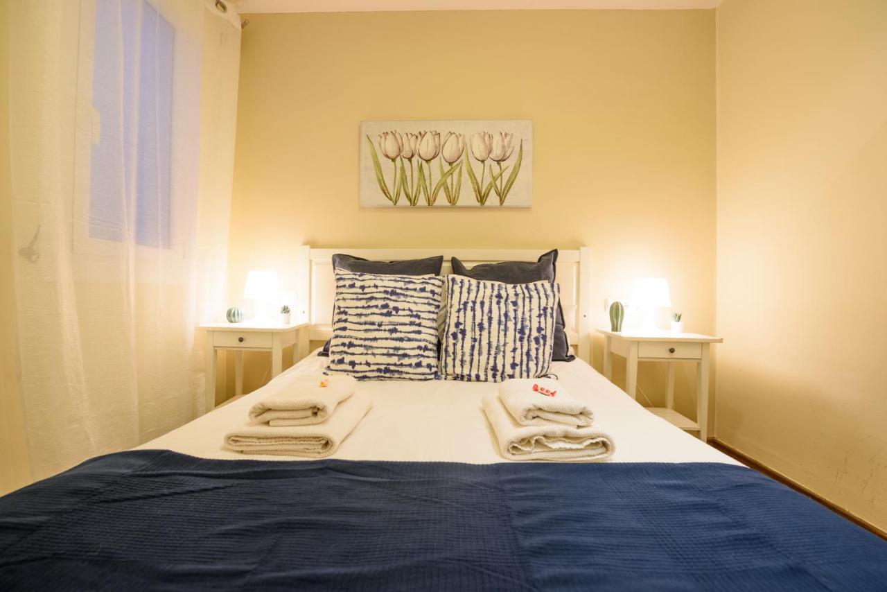 Ramblasrentals Cozy Renovated 2Br With Balcony Lift 20M Rambla - Parking - Wifi Barcelona Bagian luar foto
