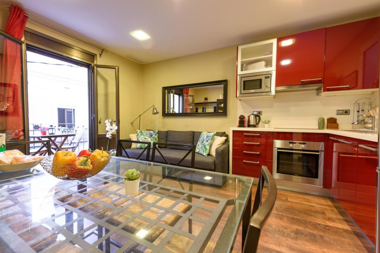 Ramblasrentals Cozy Renovated 2Br With Balcony Lift 20M Rambla - Parking - Wifi Barcelona Bagian luar foto