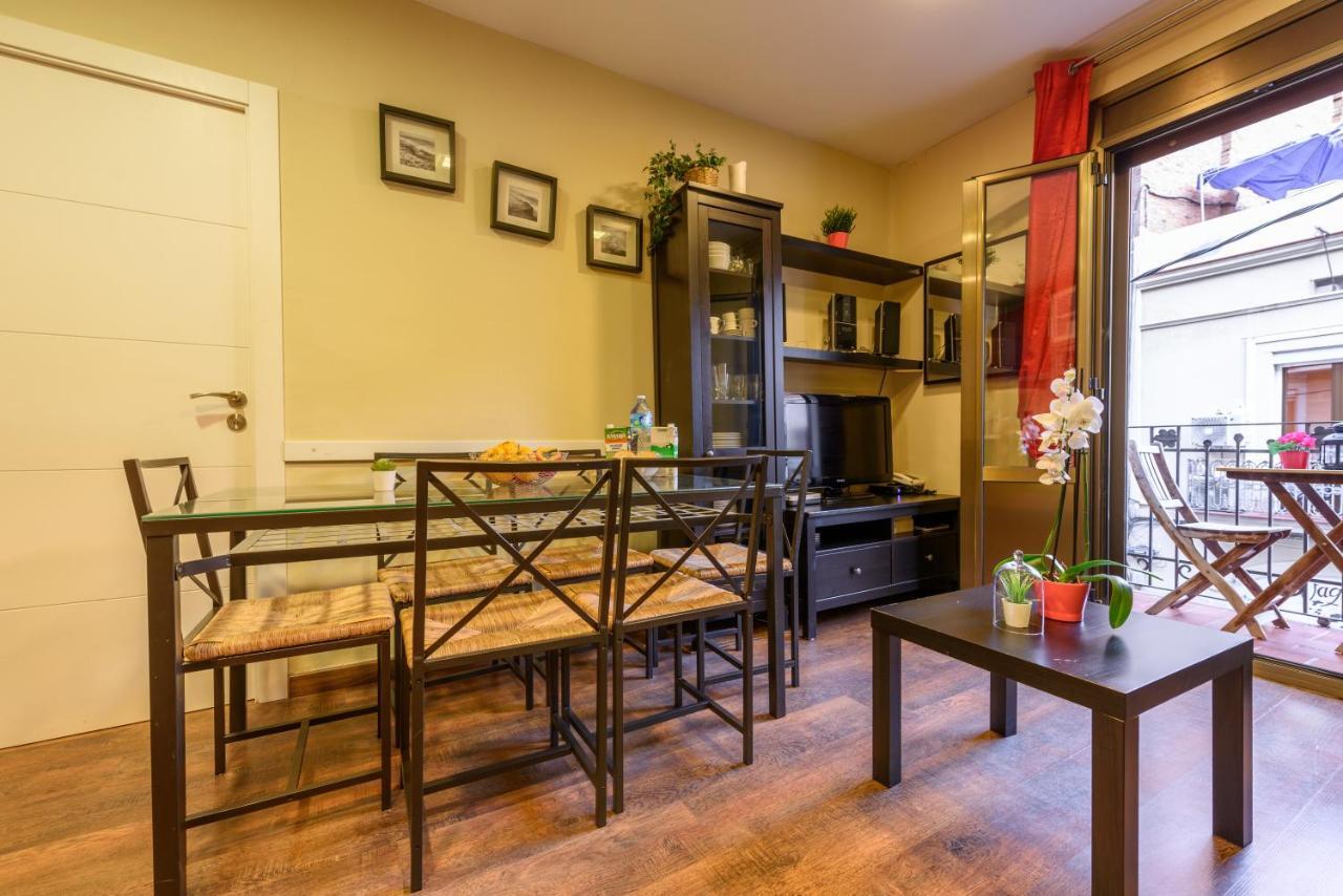 Ramblasrentals Cozy Renovated 2Br With Balcony Lift 20M Rambla - Parking - Wifi Barcelona Bagian luar foto