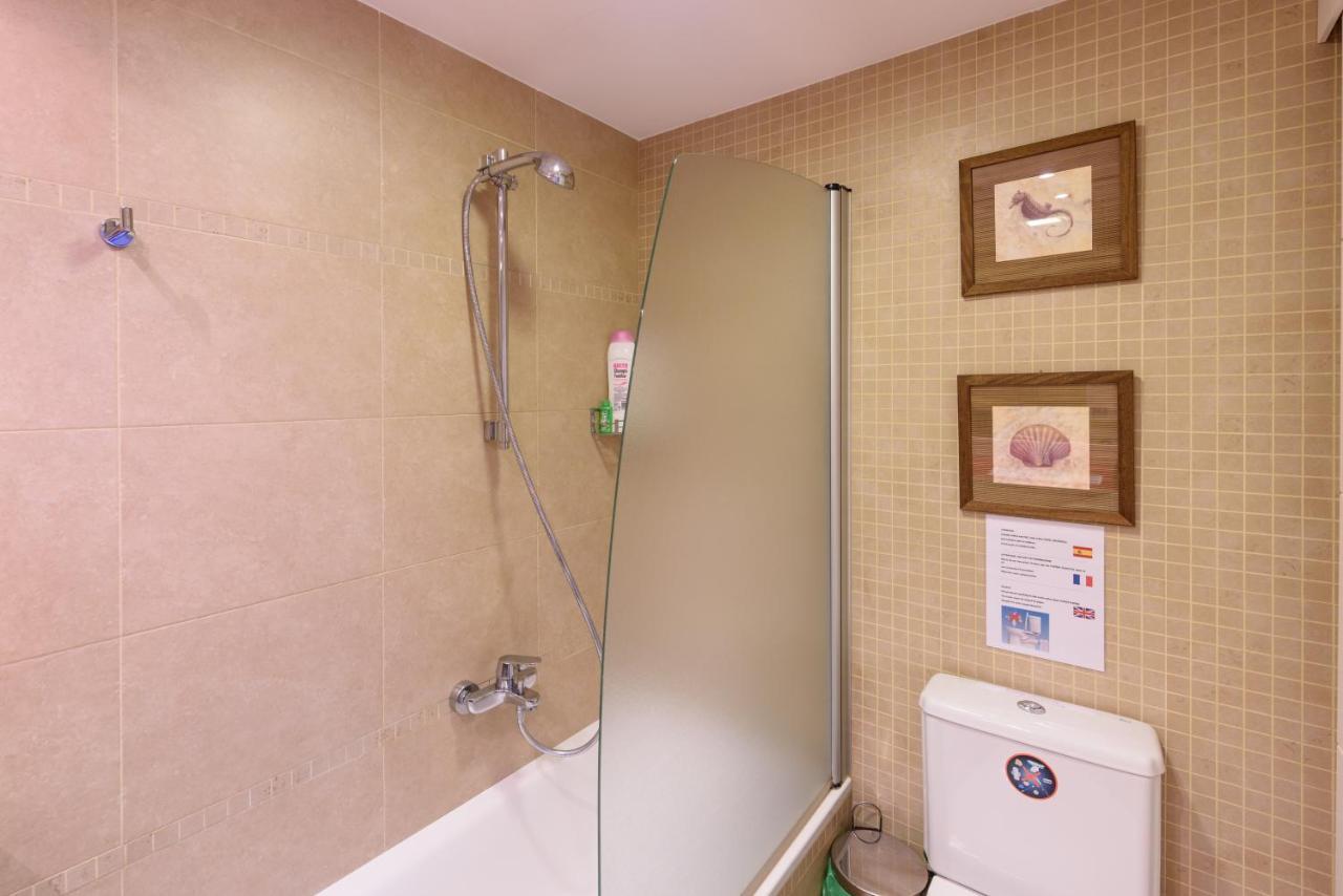 Ramblasrentals Cozy Renovated 2Br With Balcony Lift 20M Rambla - Parking - Wifi Barcelona Bagian luar foto